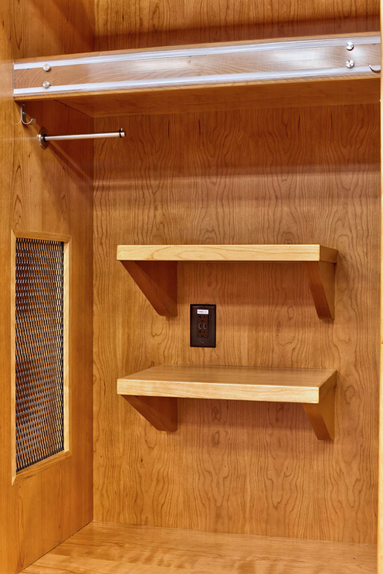 Dale Mabry Tampa Bay - Wood Lockers